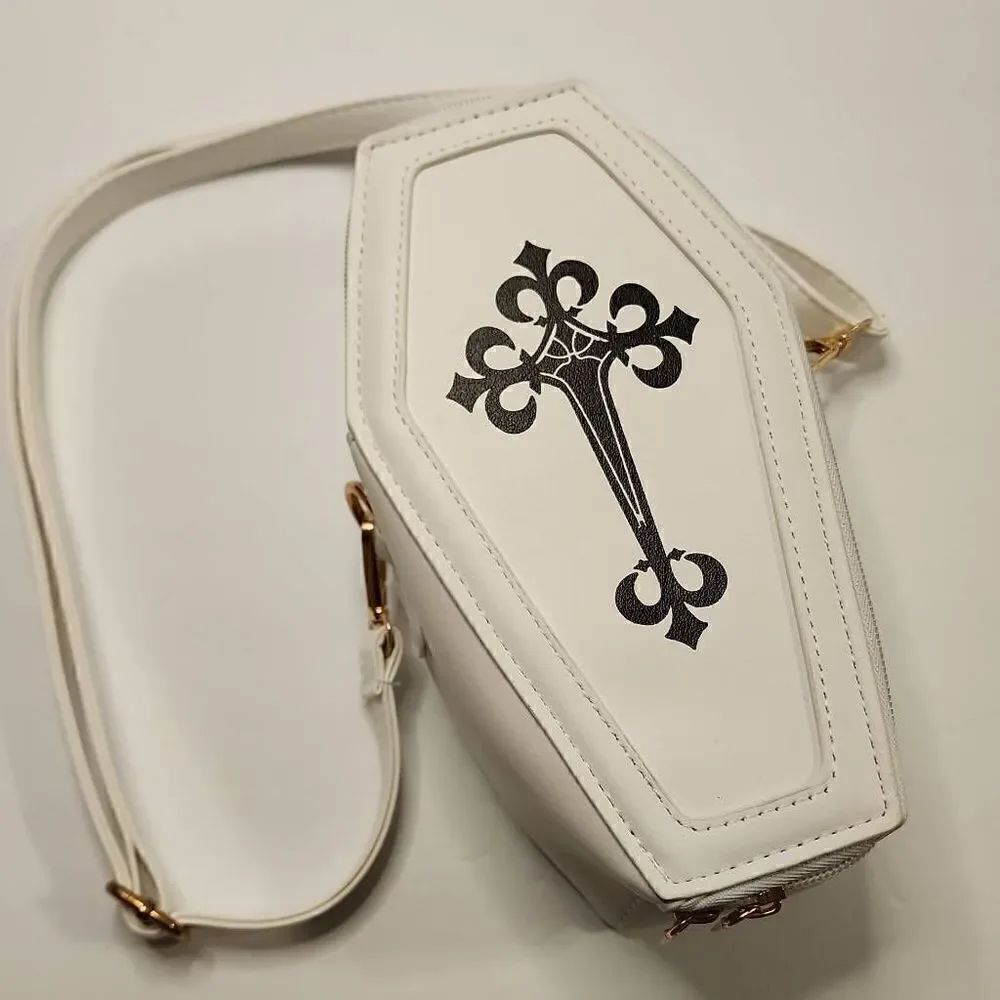 NWOT Unbranded Womens White Coffin Purse
